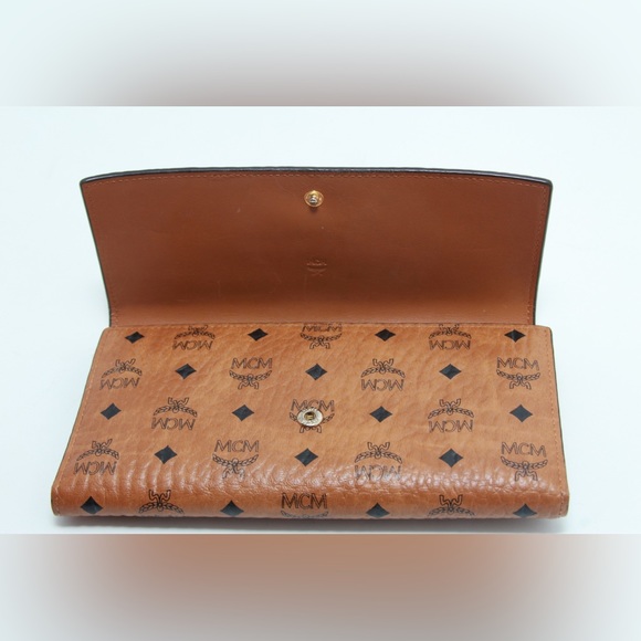 MCM signature logo-print coated canvas tri-fold wallet. - Picture 10 of 14